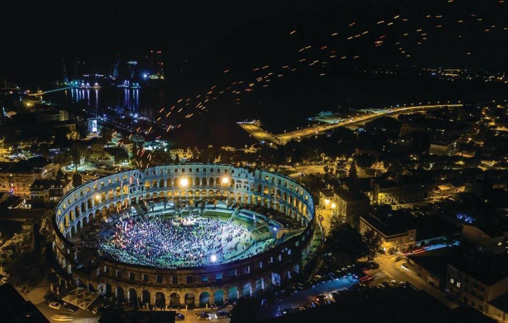Appartamento Valdebek 2 Pola Esterno foto